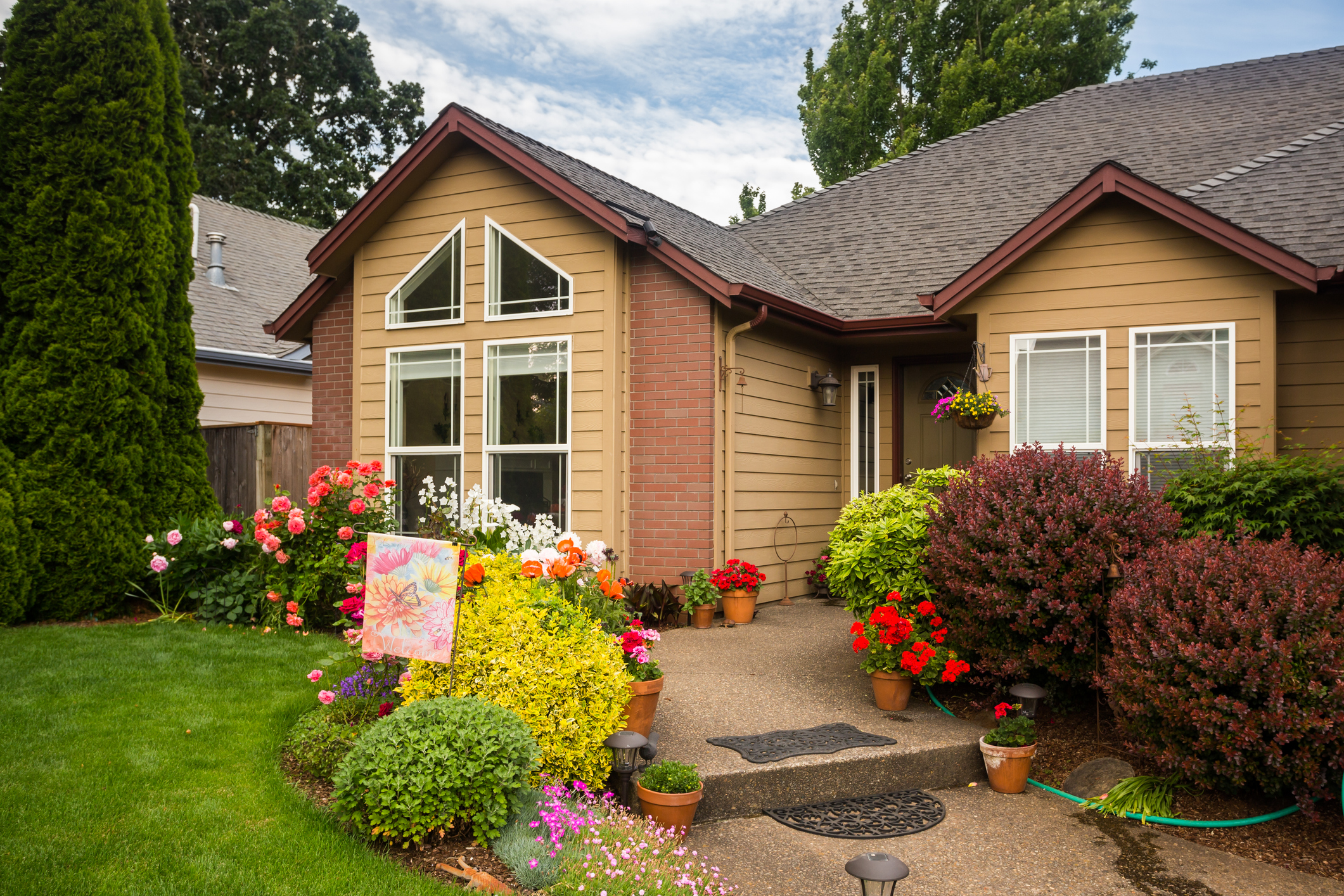 Selling in Spring 2025: How to Make Your Home Stand Out