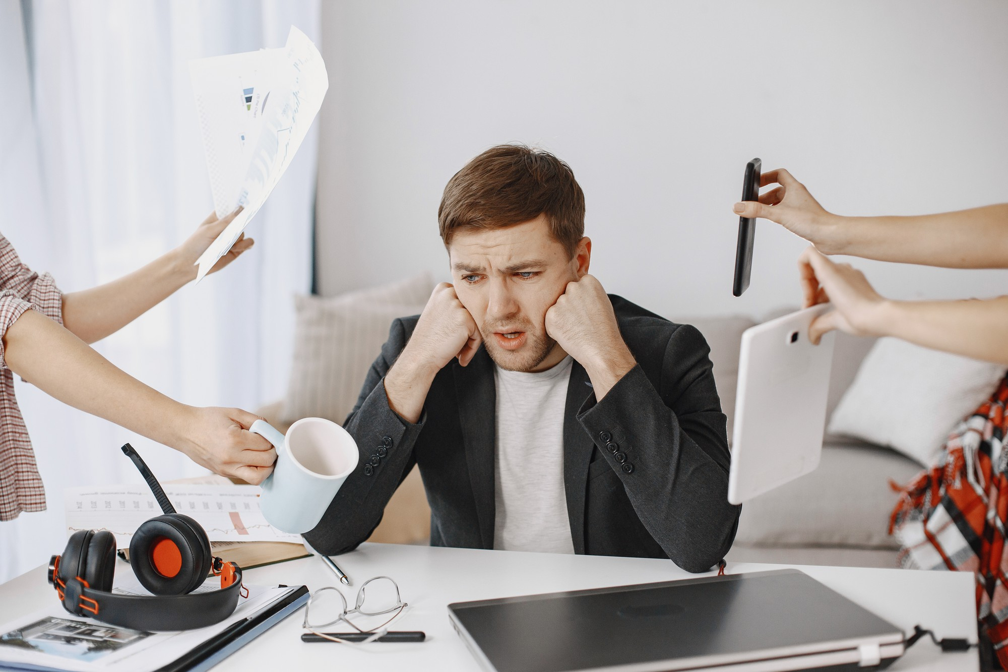 Common Red Flags to Watch Out for When Choosing a Real Estate Agent